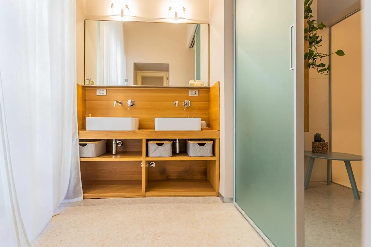 Rovelli 41 By Rent All Como